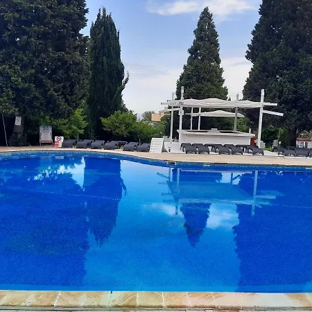 Detelina מלון
